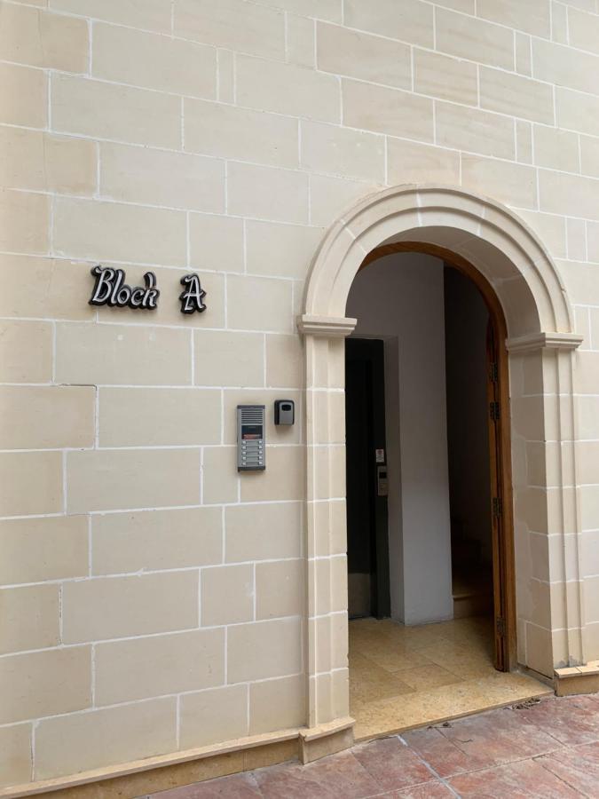 Апартаменты Marble Arch Apt - St Julians Сент Джулианс Экстерьер фото
